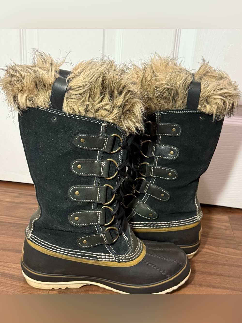 Sorel Boots Joan of Arc Women's Sz 8 Black Faux Fur Trim NL1540-248 Snow EUC